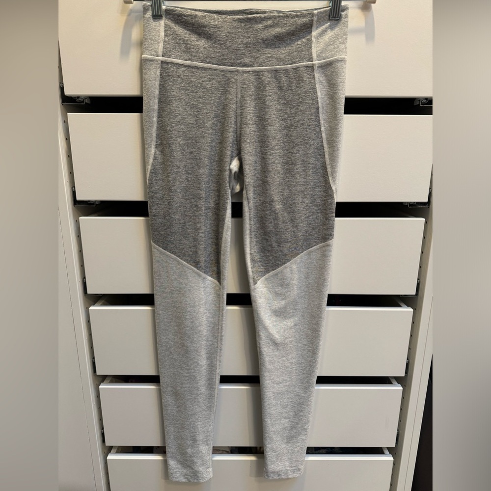 OUTDOOR VOICES Space Dye Two Toned Gray 3/4 Length Legging Size Medium - Picture 2 of 9